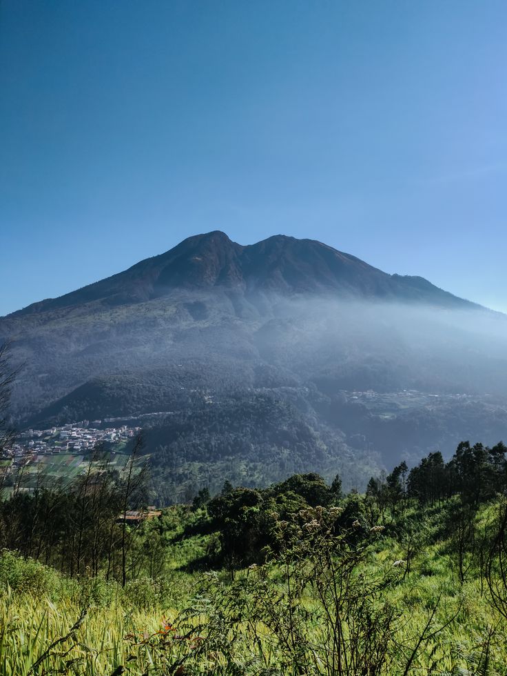 Panorama Gunung Lawu